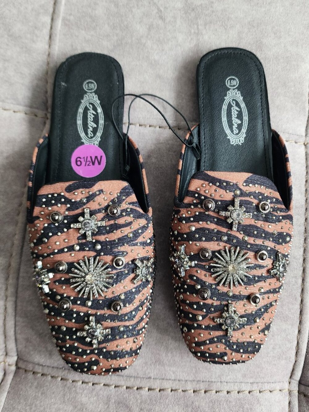 NEW Atalina Zebra Print Women's Mules Size 6.5W